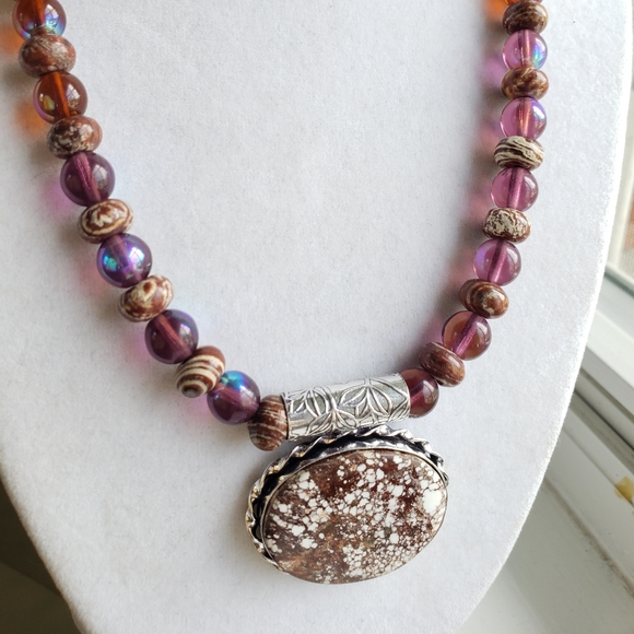 New handmade Wild Horse Jasper natural gemstone necklace with toggle clasp. - Picture 4 of 5